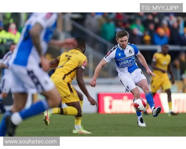 布城与加的夫历史交锋回顾及战绩分析探讨