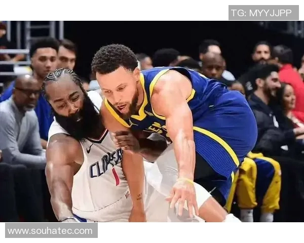 快船与勇士激战回顾精彩瞬间1月1日比赛录像分析